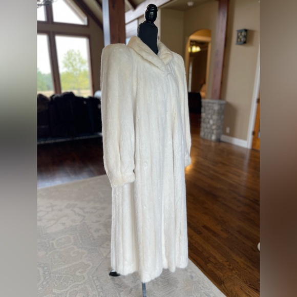 SOLD - Picture 5 of 16